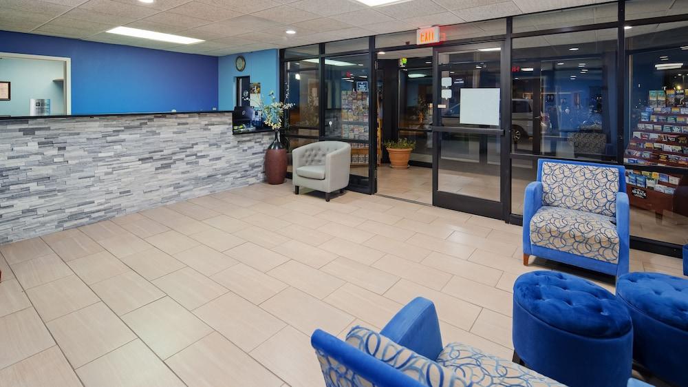 Surestay Hotel By Best Western Lenoir City Bagian luar foto