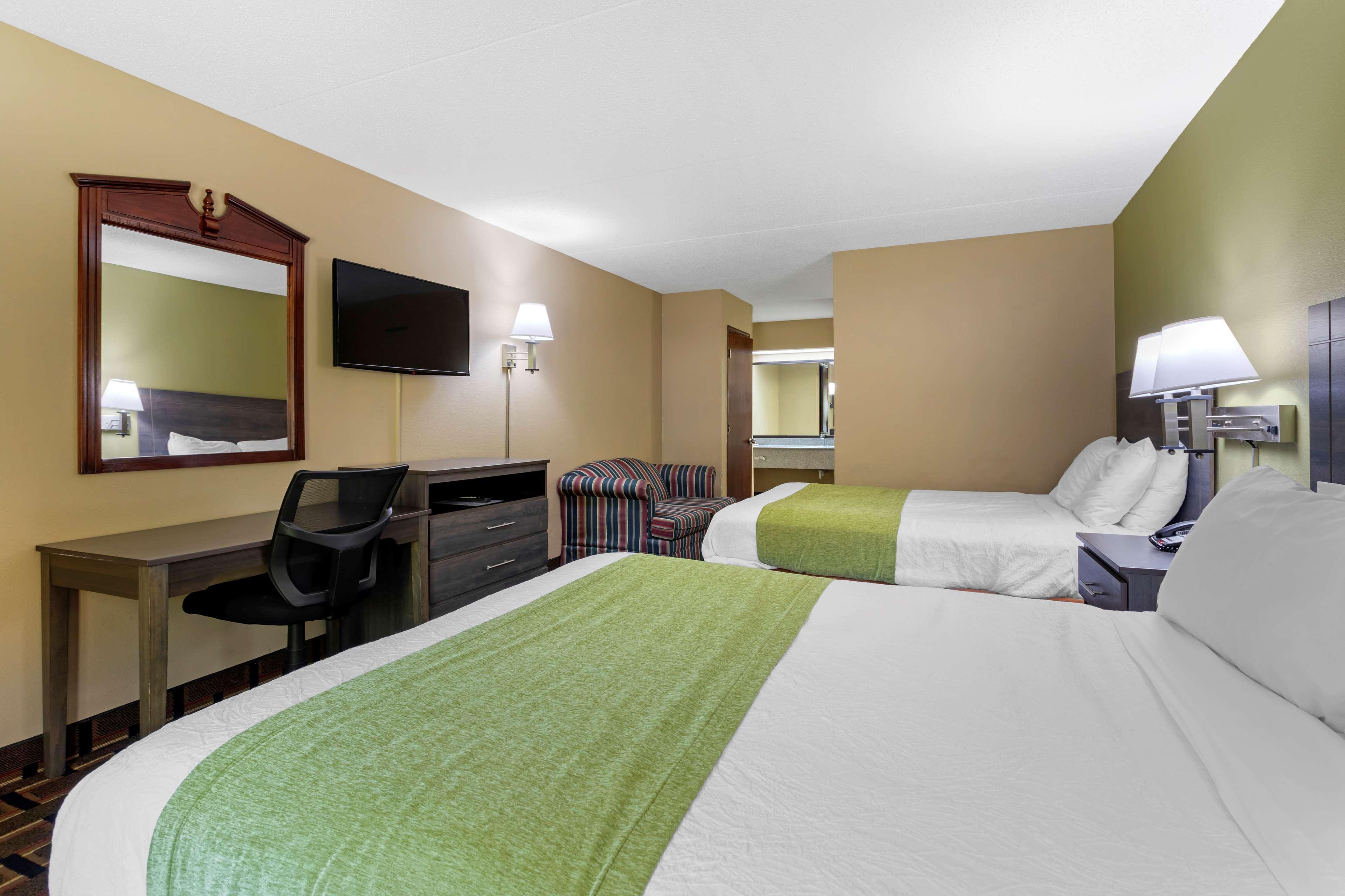 Surestay Hotel By Best Western Lenoir City Bagian luar foto