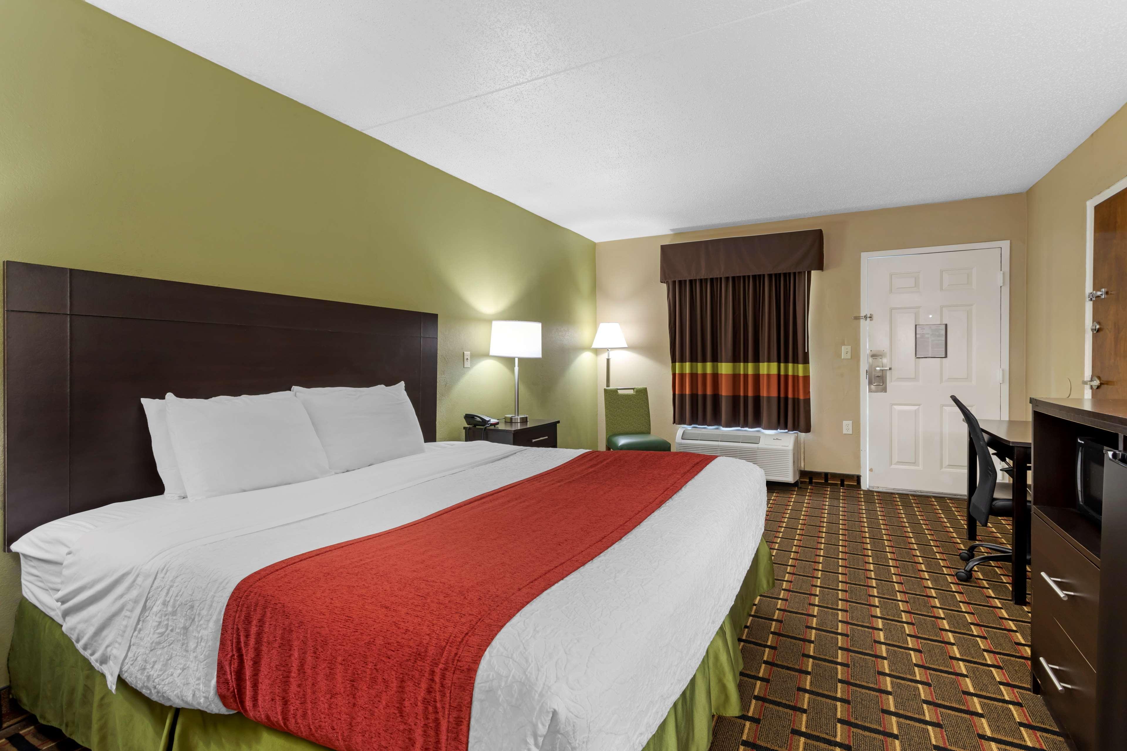 Surestay Hotel By Best Western Lenoir City Bagian luar foto