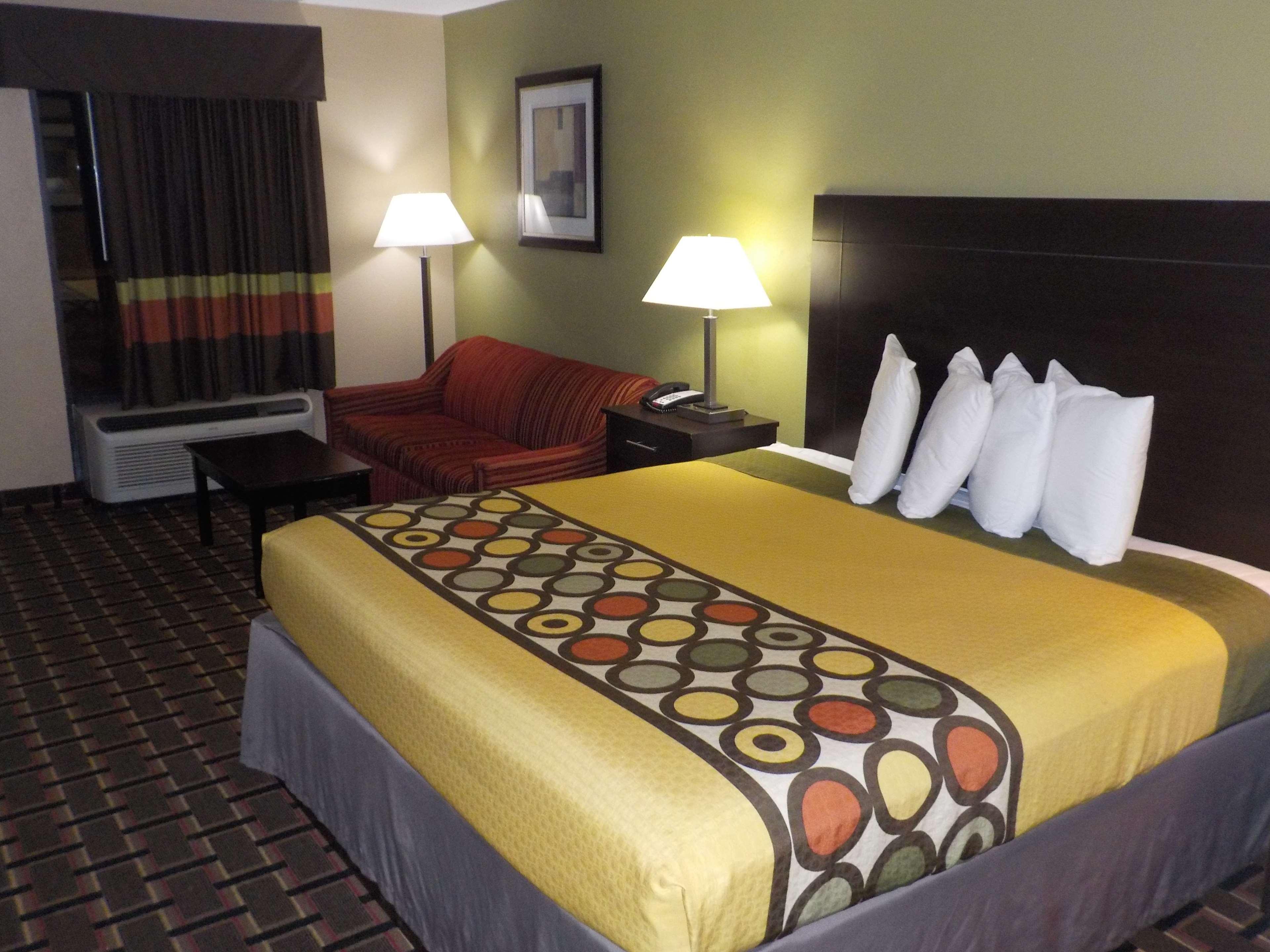 Surestay Hotel By Best Western Lenoir City Bagian luar foto