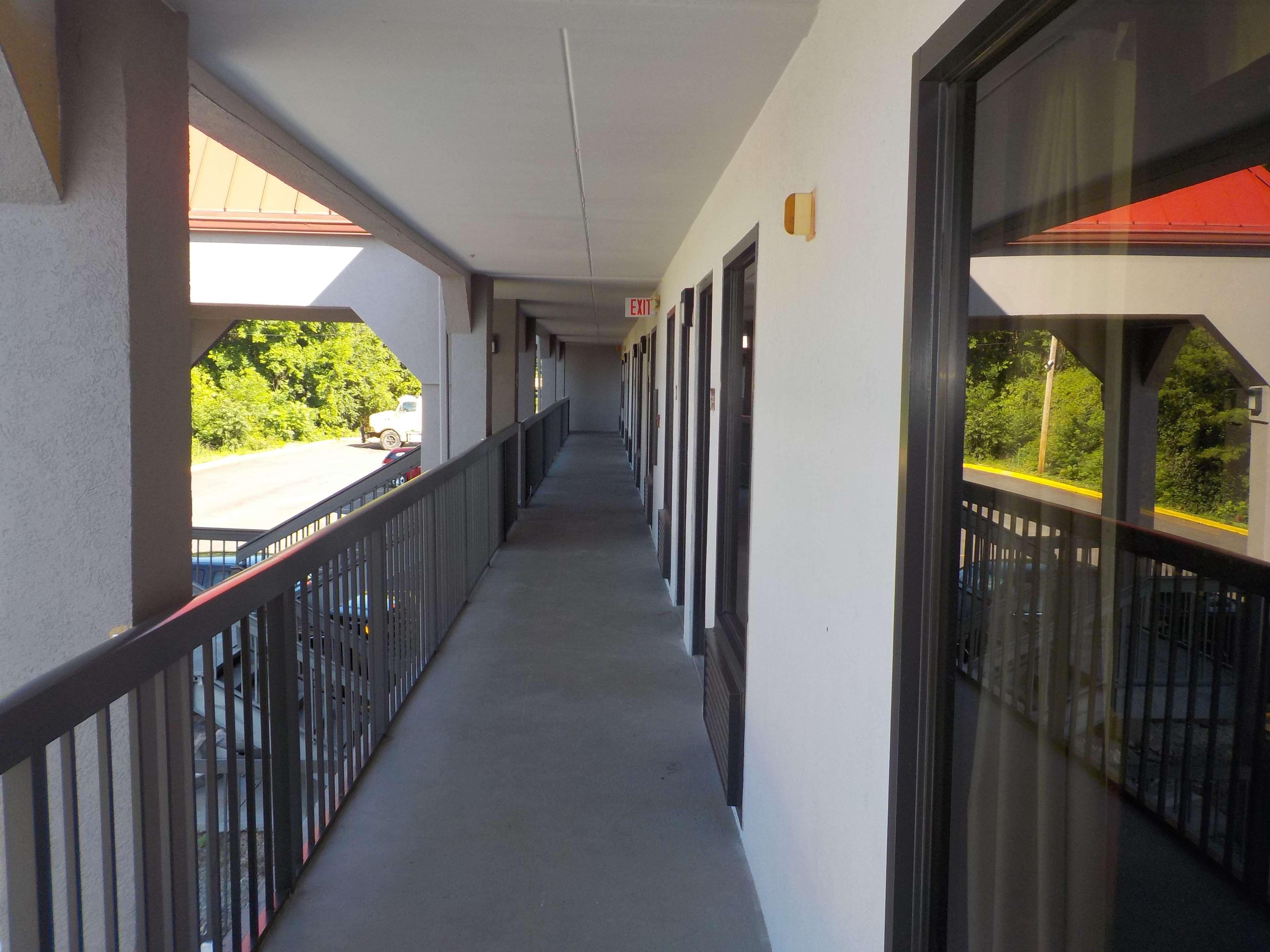 Surestay Hotel By Best Western Lenoir City Bagian luar foto