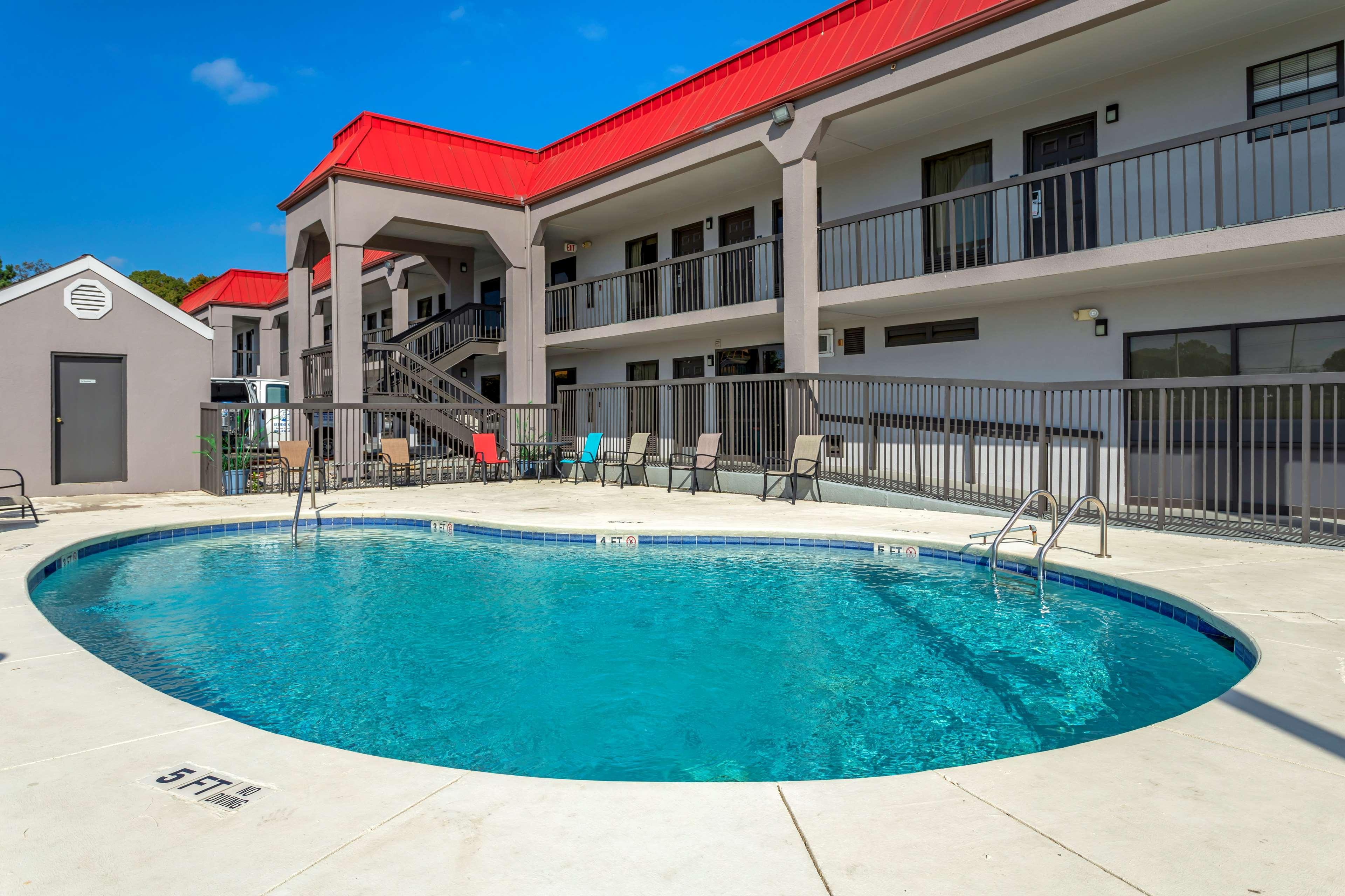 Surestay Hotel By Best Western Lenoir City Bagian luar foto