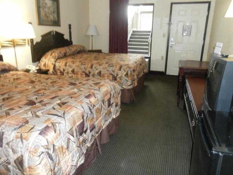 Surestay Hotel By Best Western Lenoir City Bagian luar foto